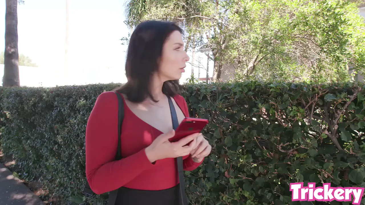 College twink tricks thicc MILF Ivy Lebelle to fuck - bang trickery