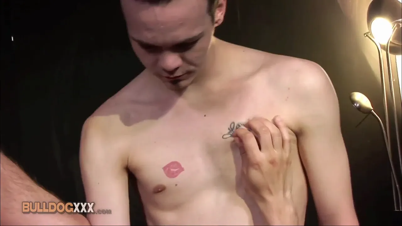 BullDogXXX: Two young twinks have rough bareback sex with a big cock