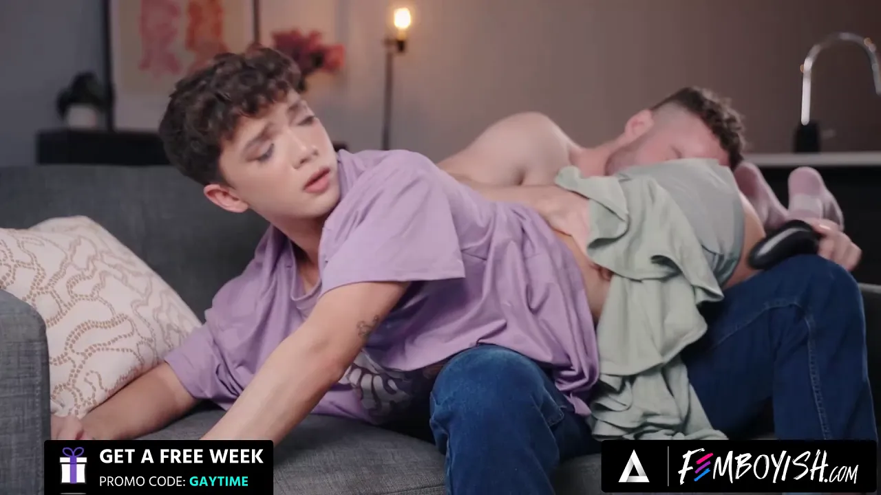 Big dick college (18+) cumshot video