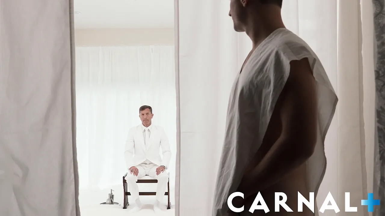 Muscular DILF Ryan St. Michael barebacks young twink in fetish gay scene