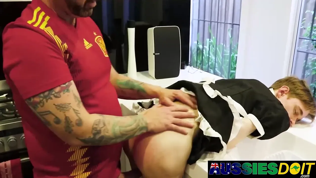 Gay daddy casts his twink Kaala to suck and swallow his thick boner