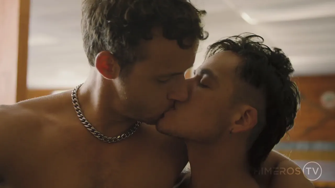 Farmer fists Latino muscle stud Nate Grimes in fetish gay sex