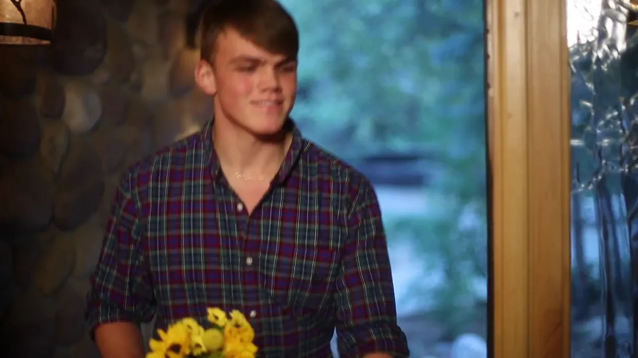 Vacationing twink Derek Shaw fucks bareback into fellow twerk Asher Haynes at the cabin