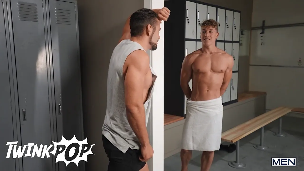 Dante Colle and Feli fuck hard at the gym, bareback and anal