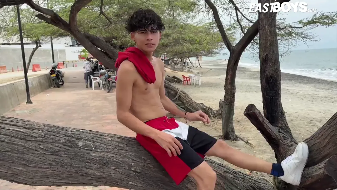 Compilation of twinks and college guys with big uncut dicks, handjobs and cumshots