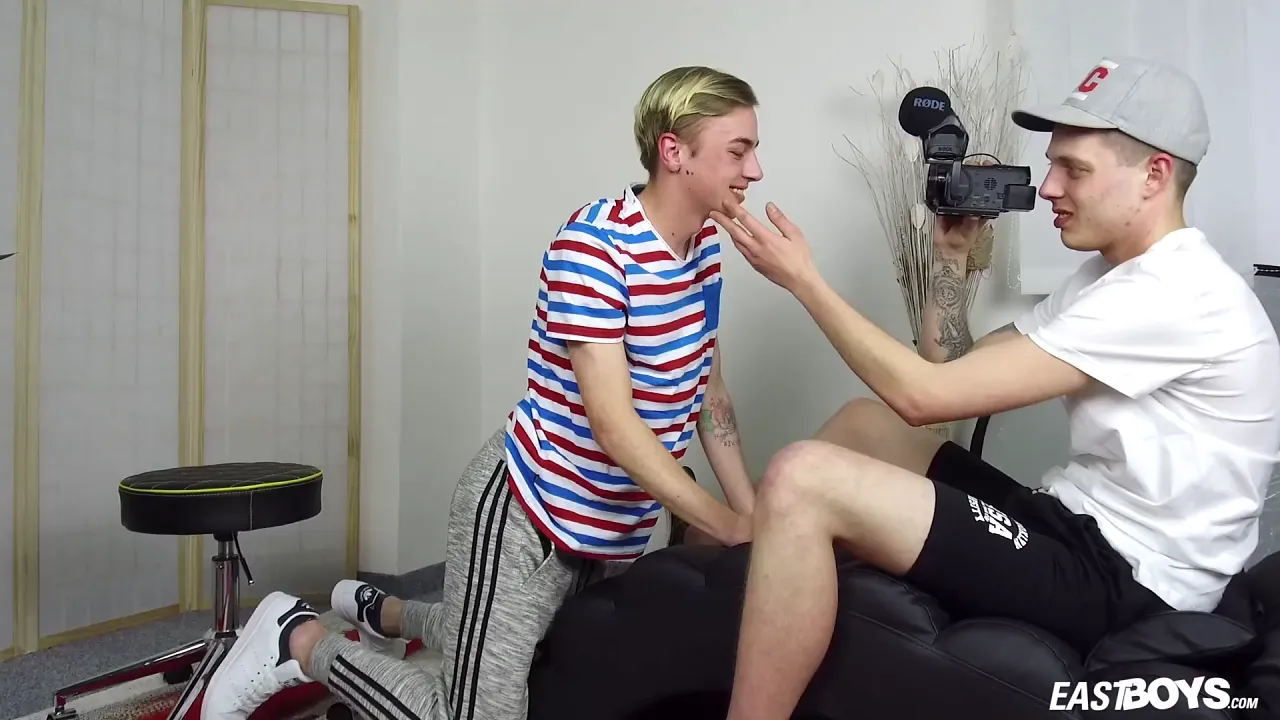 Gay college student gives deepthroat blowjob to twink with big dick