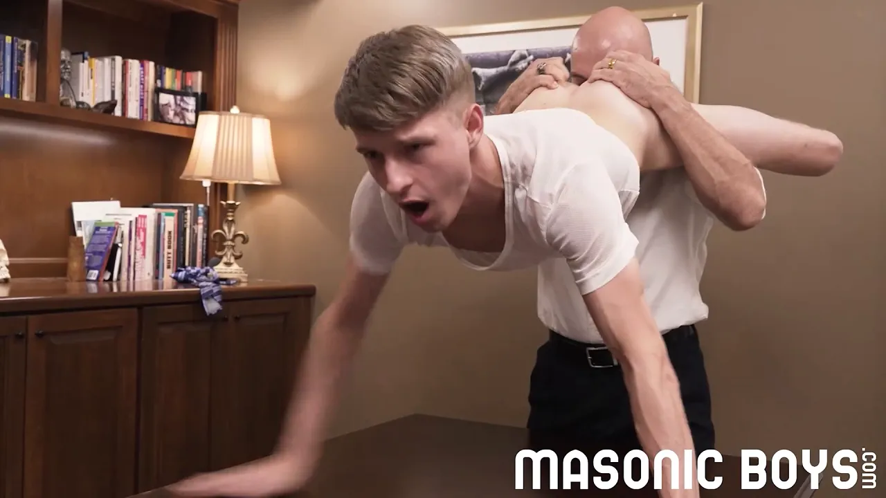 Gay twinks Adam Snow and Noah White have a hardcore blowjob scene