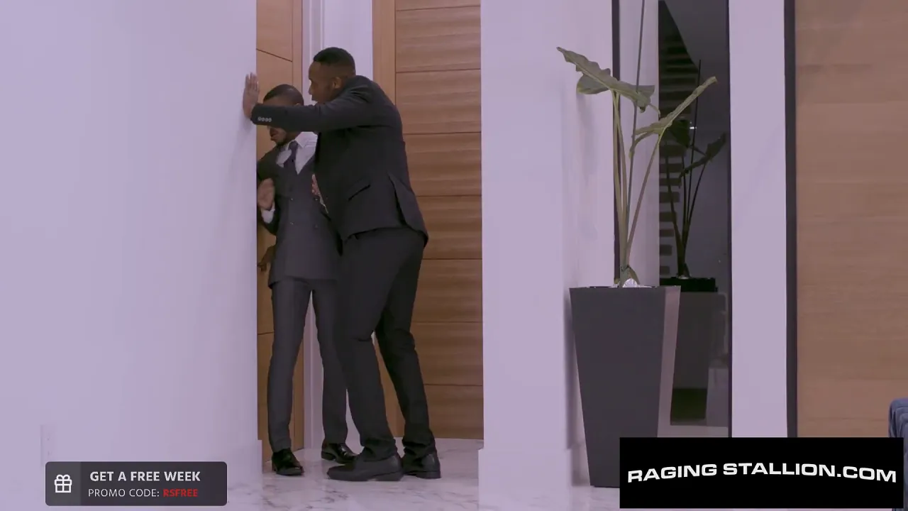 Andre Donovan and Jake Waters fuck bareback at work