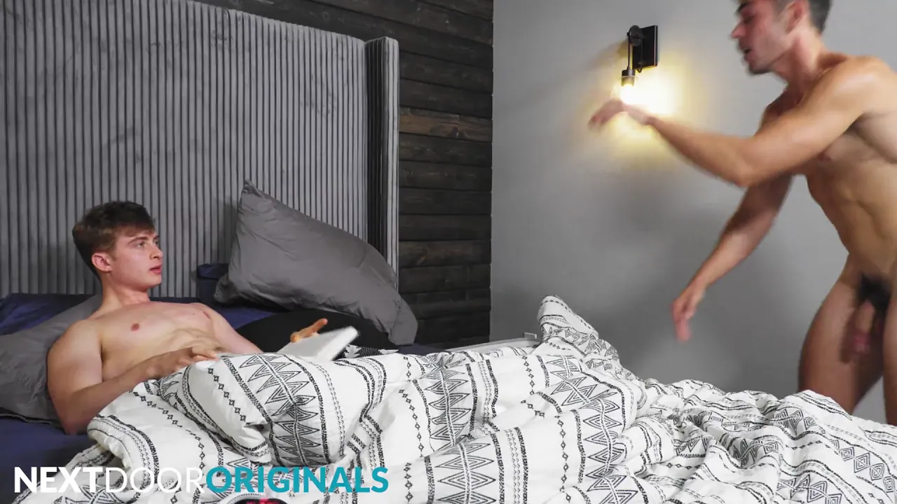 Muscle stud gets pounded by straight roommate