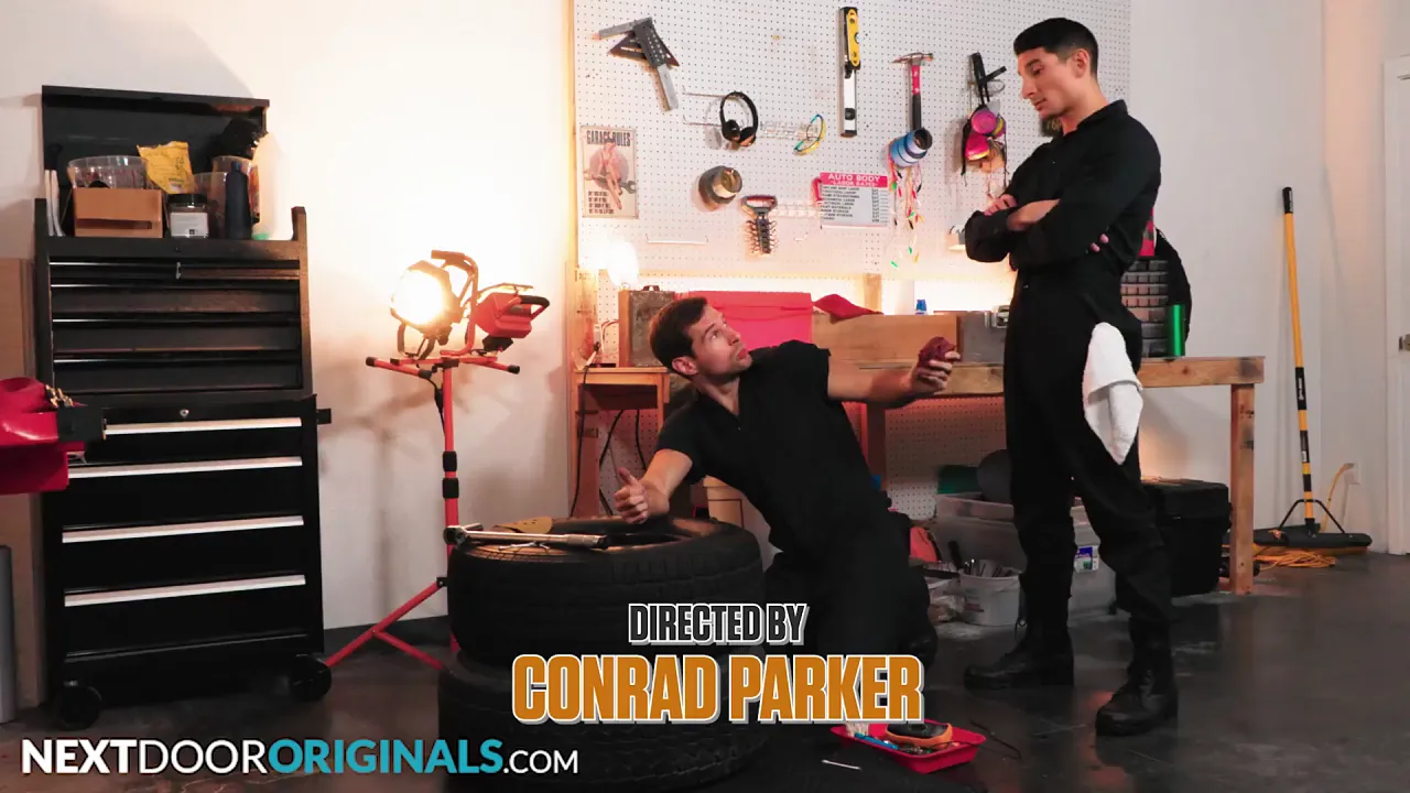 Muscle jock gets plowed by hunk mechanic David Skylar and Jim Fit