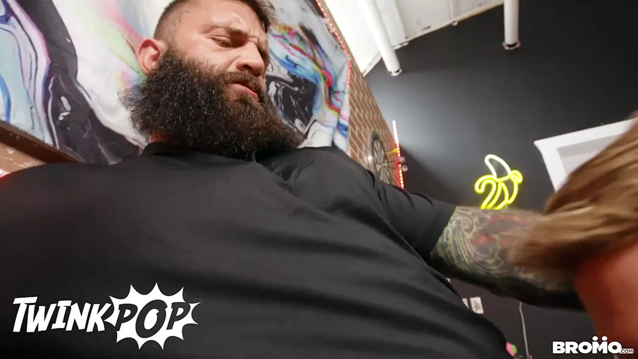 Lev Ivankov sucks Markus Kage's big uncut cock while getting tattooed