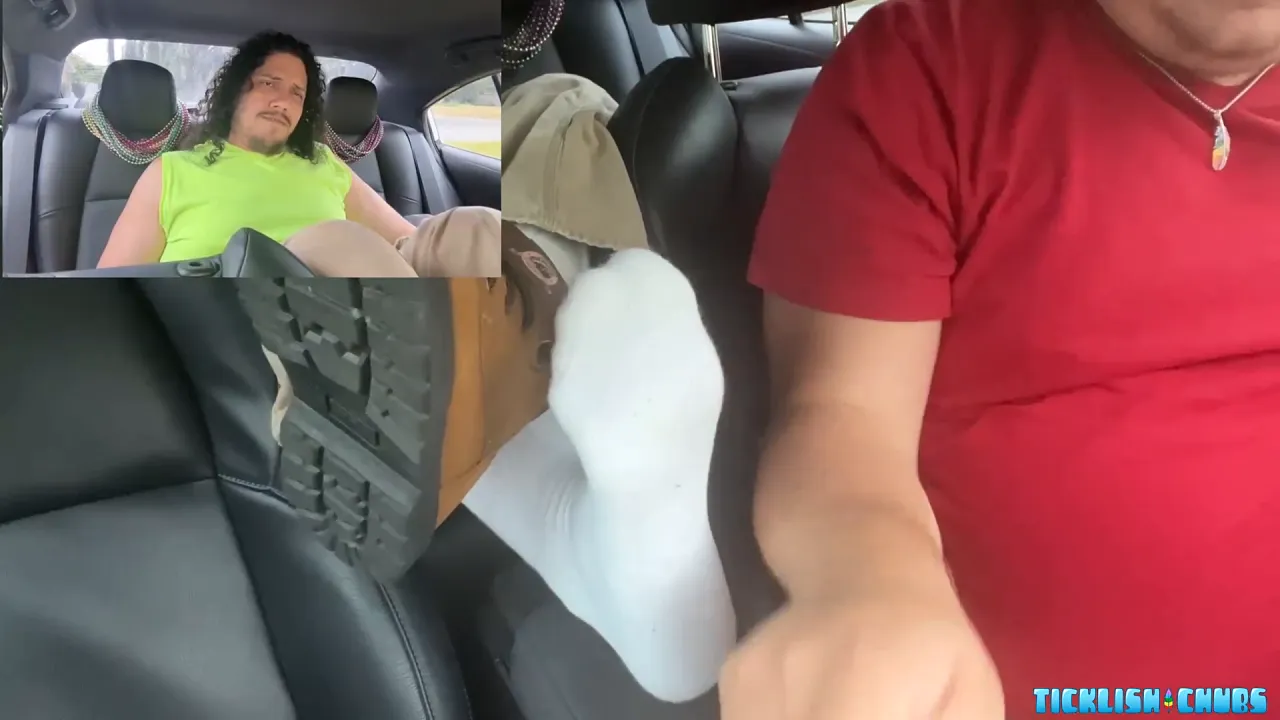 TicklishChubs: inovake gives matt his toes as payment for a snyft ride