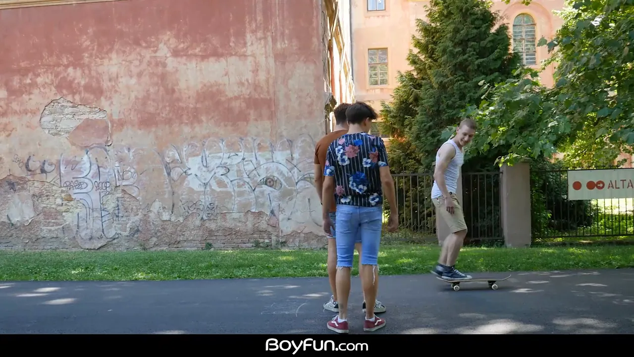 Twink skater boy has bareback threesome with other young twinks