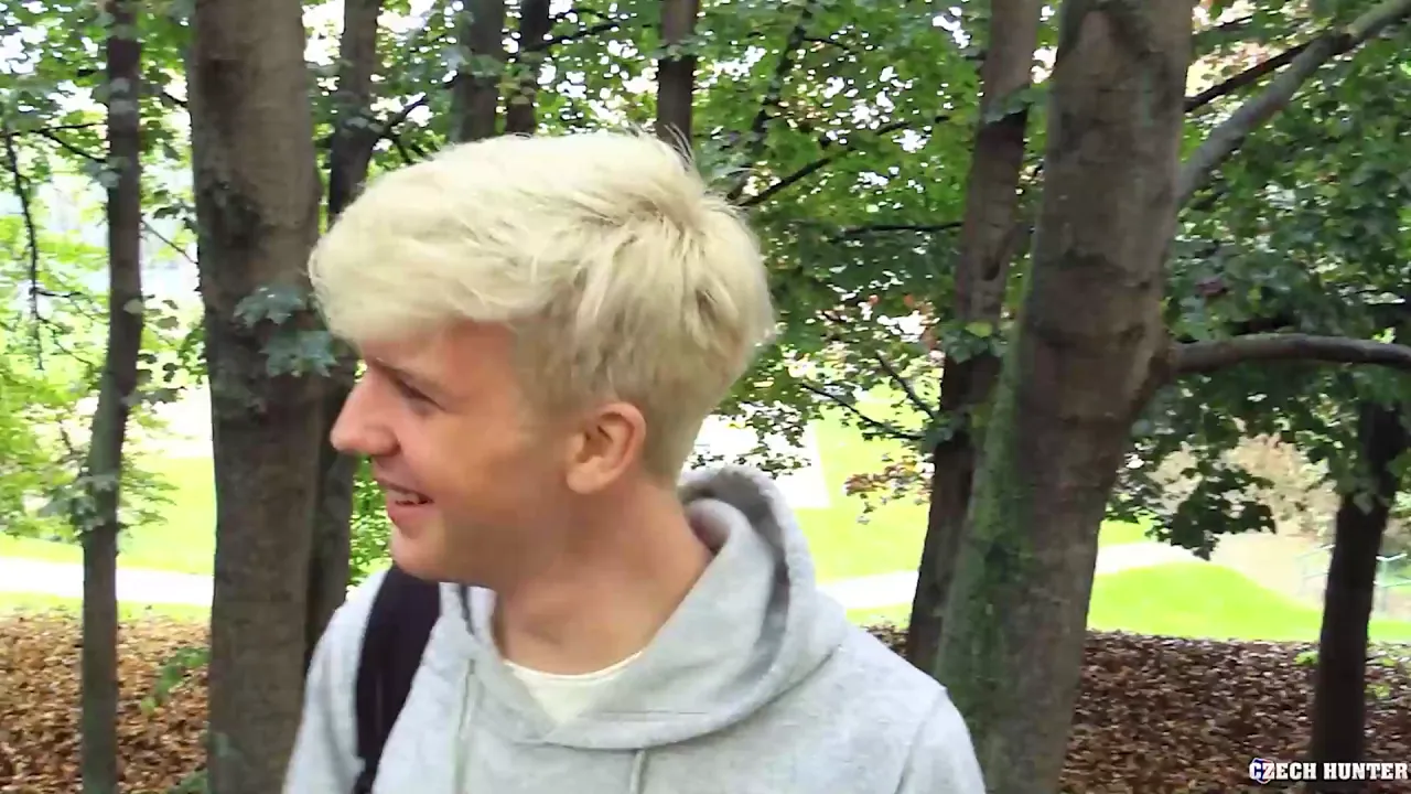 BigStr twinks get a blowjob and bareback sex from muscular tattooed guys on campus