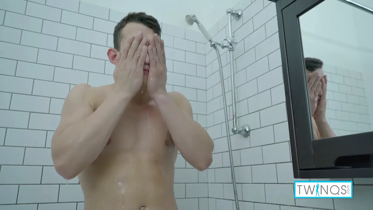 Gay twink Luke A jerks off and cums solo