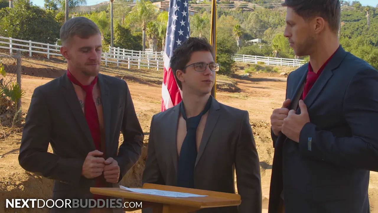 Roman Todd and Will Braun have a bareback group sex debate with tattooed hunks