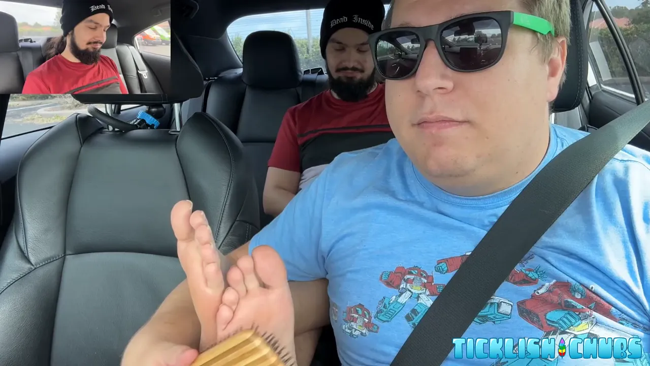 Gay bear daddy matt worships tickle fetishist tickles chubs