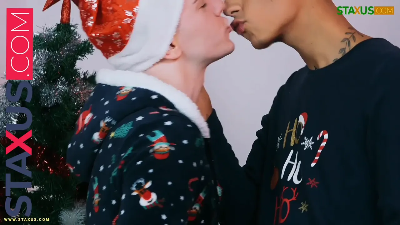 Gay twinks give each other handjobs and blowjobs