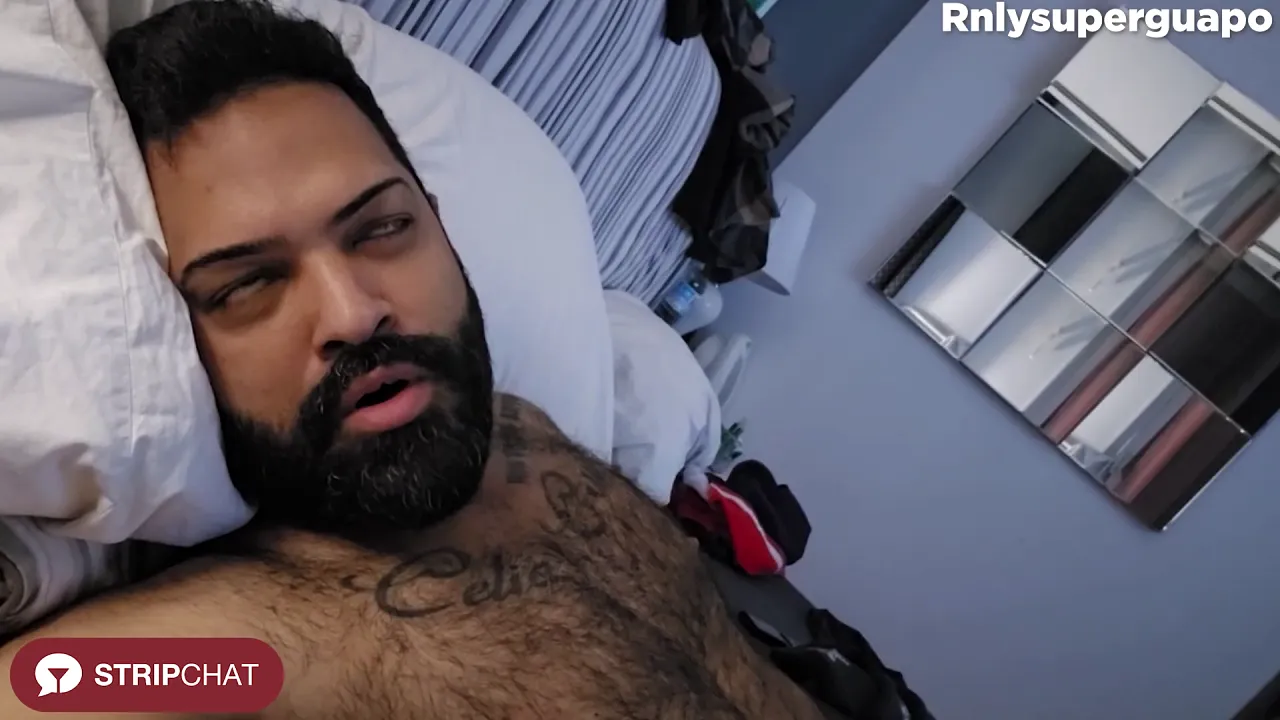 Rnlysuperguapo hairy bear jacks off his thick cock in solo webcam show