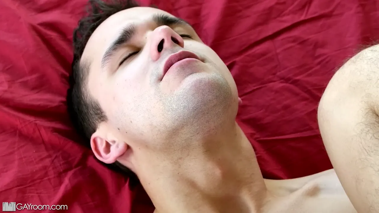 Straight twinks suck each other's big dicks and have anal sex for the first time