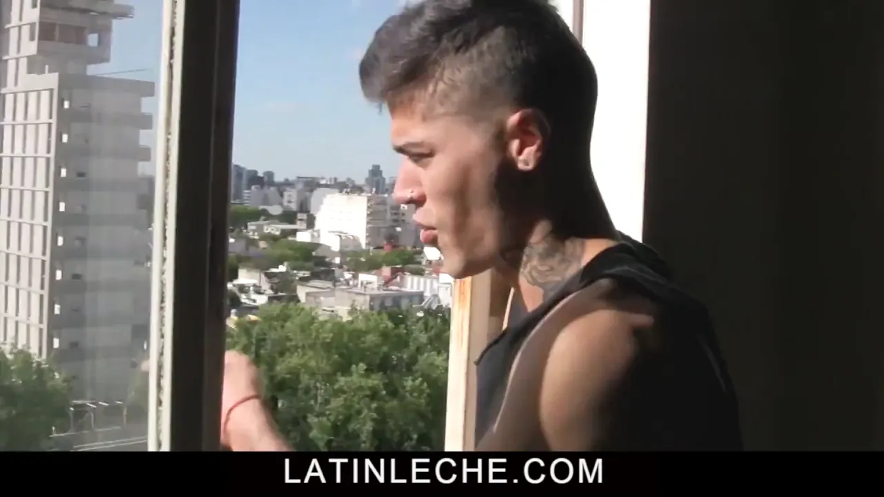 Horny cameraman pounds Latino bottom's asshole bareback