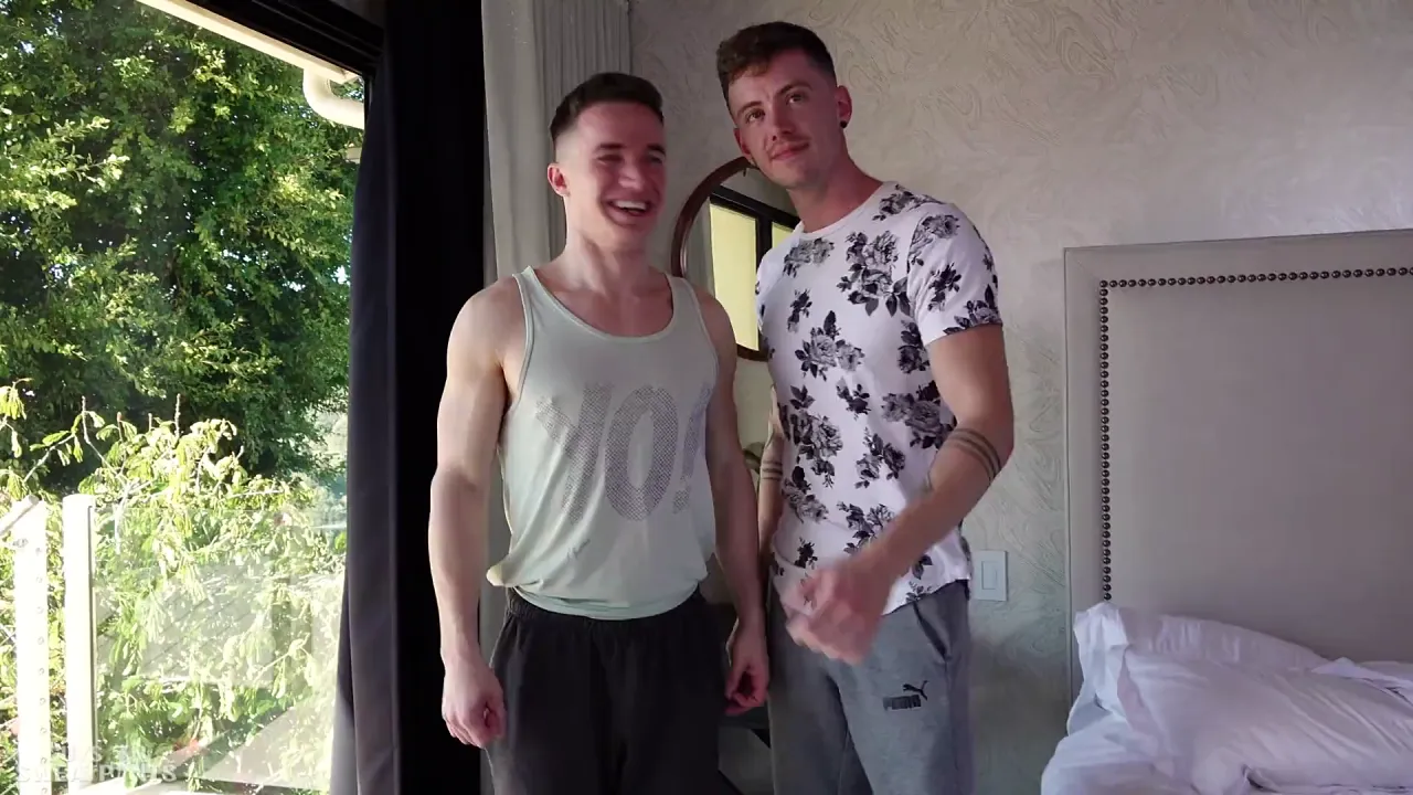 Gay man gets fucked bareback by a big cock