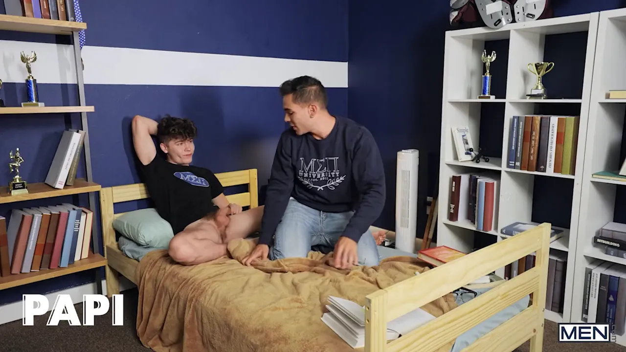 Twink Damian Night gets his mouth fucked by his muscular tattooed roommate in a bareback