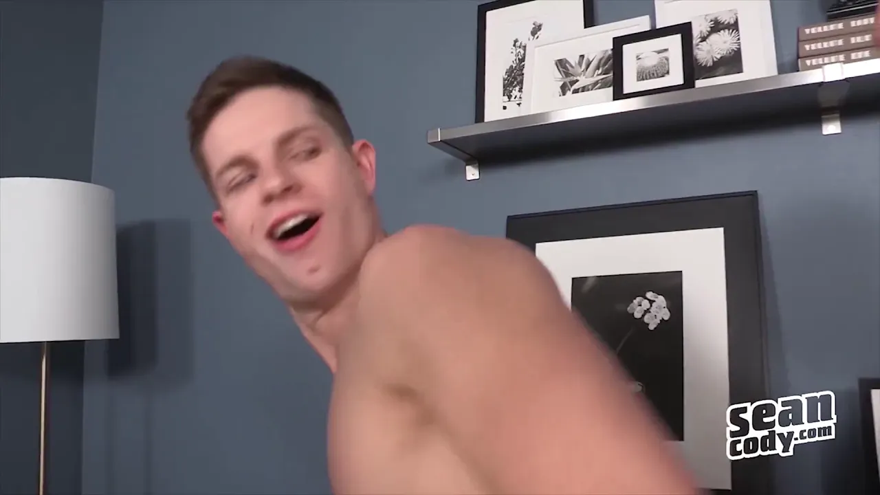 Muscular guy Shaw gets blowjob and fucked by hunky muscle Dean after boxing match