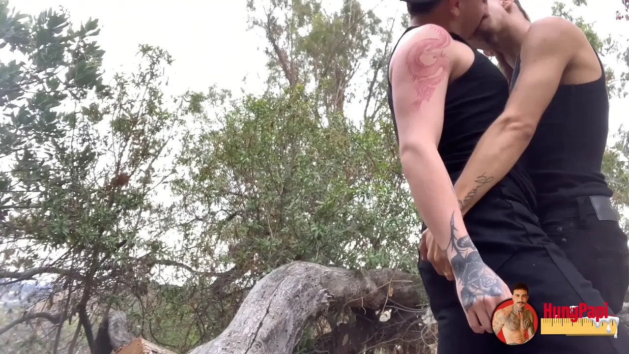 Bareback blowjob cumshot video