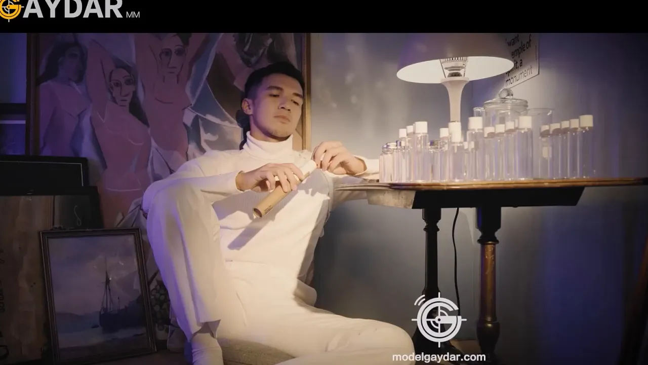 Gay bear with big uncut cock gives Asian guy a blowjob