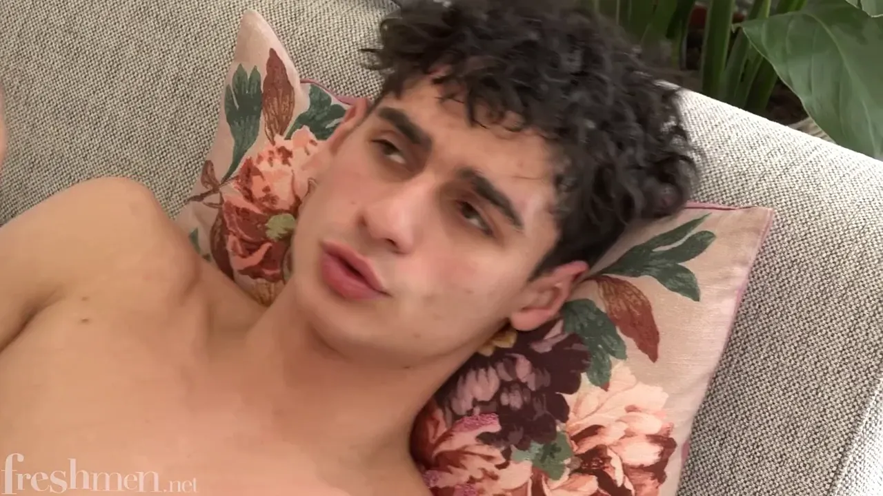 Twinks fuck bareback and jerk each other off