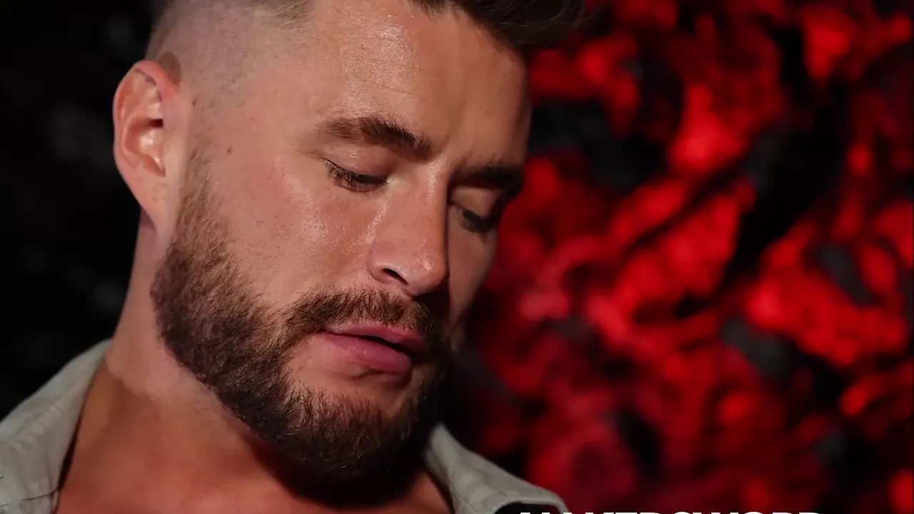 Gay bareback hookup between twunks Dean Young and Josh Moore