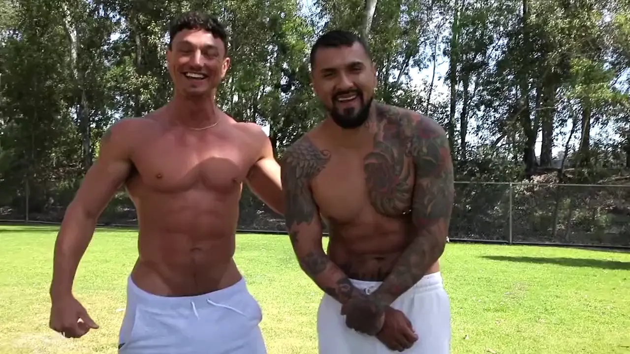 Muscle tattooed men Boomer Banks and Cade Maddox have bareback sex