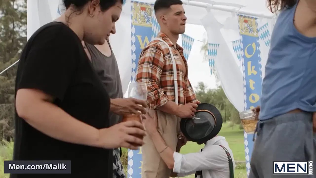 Gay hunks Malik Delgaty and King Heart have bareback sex at a party