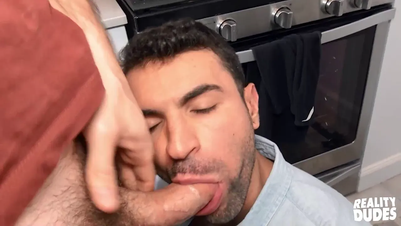 Reality dudes - greene is such a sexy plumber, his client can't help it but get his dick out