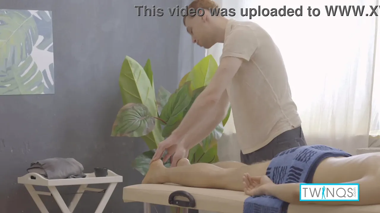 Gay masseur Michael fucks his slender client Logan in multiple positions