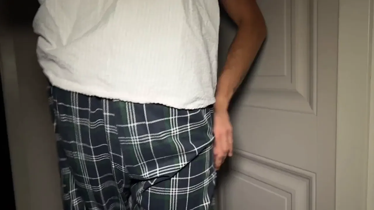 Gay college friends Falcon Al and Sandro Jenner have bareback sex and blowjobs