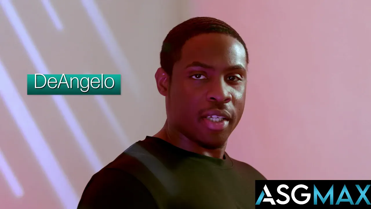 Gay reality show: DeAngelo Jackson seduces Trevor Harris with his big cock on set